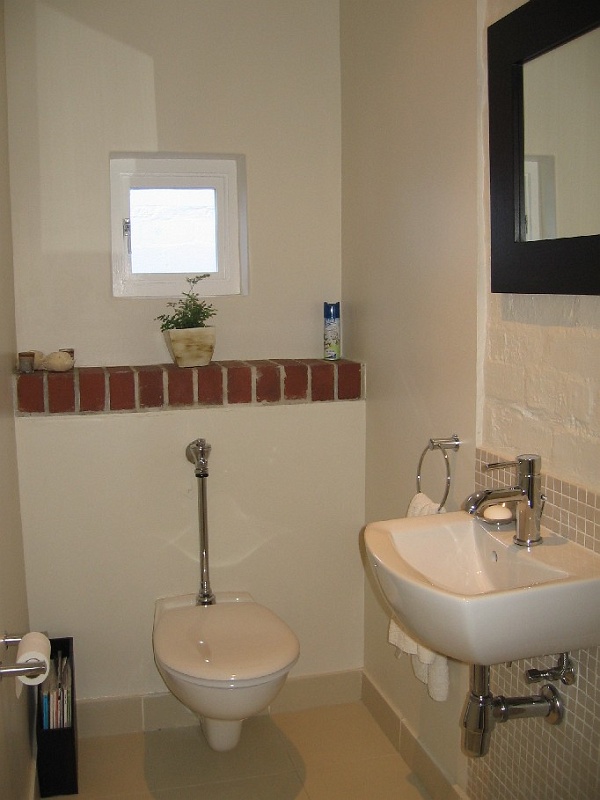 guest loo finished.jpg